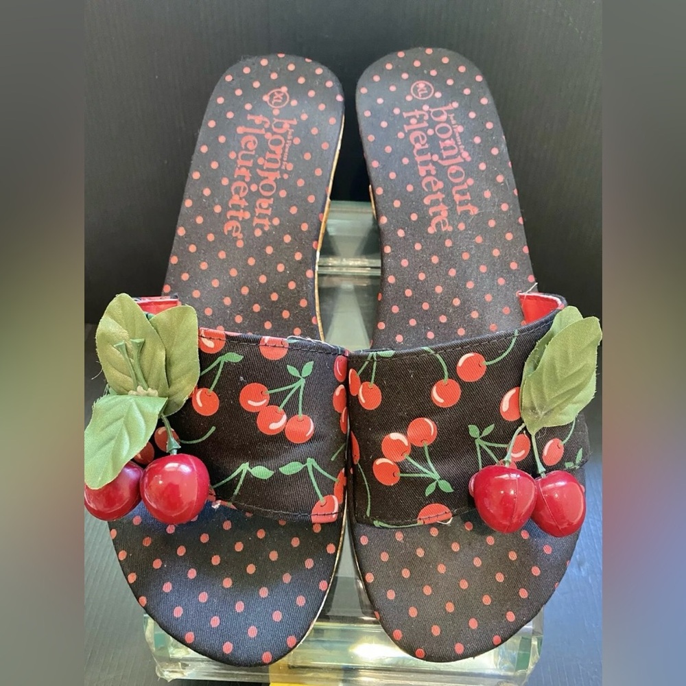 Vintage inspired Cherry Wedge Sandals Size 9